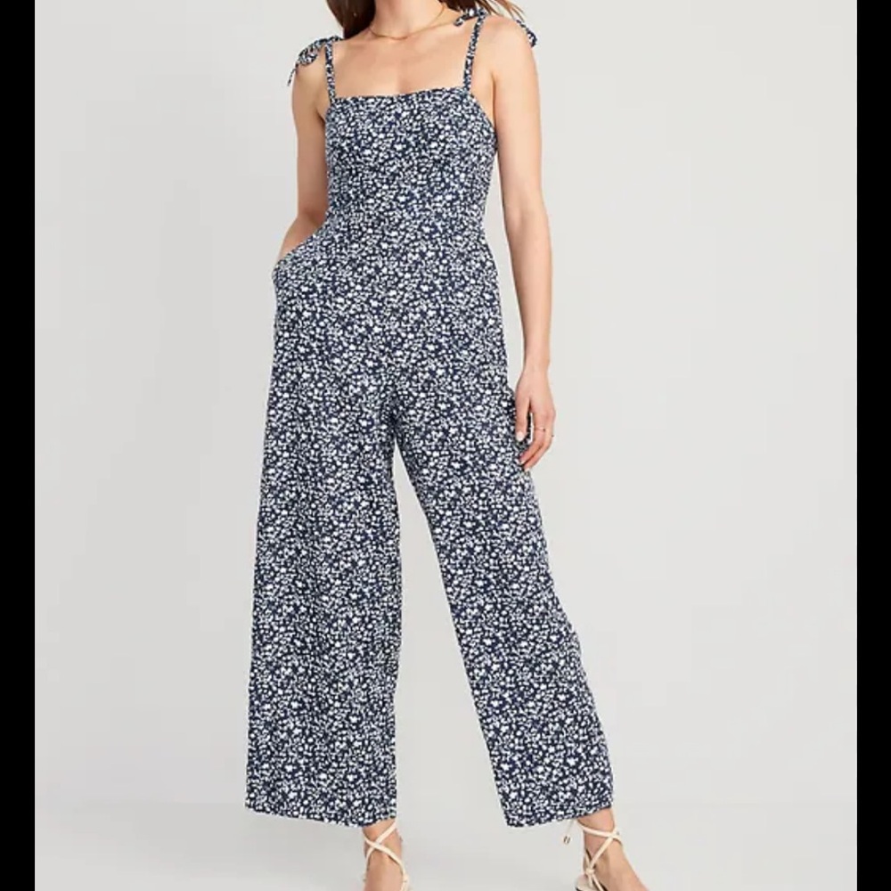 Old Navy Blue Sleeveless Spaghetti Strap Romper